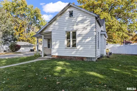 146 N State St, Springfield, IL 62702 photo 4
