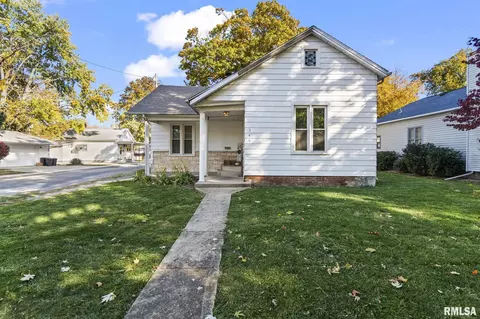 146 N State St, Springfield, IL 62702 photo 2