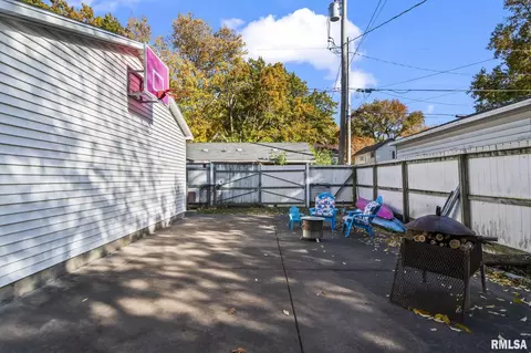 146 N State St, Springfield, IL 62702 photo 28
