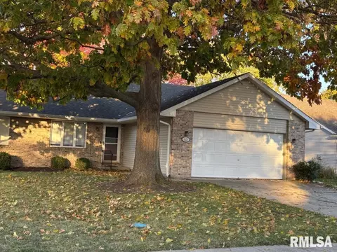 1621 Woodmore Dr, Springfield, IL 62711