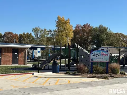Exterior - 253 Monroe St, Auburn, IL 62615 photo 6 of 6