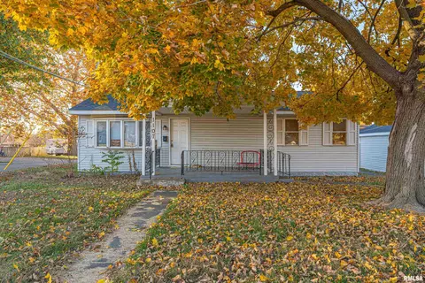 1107 N Kankakee St, Lincoln, IL 62656
