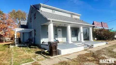 209 W Madison St, Rushville, IL 62681