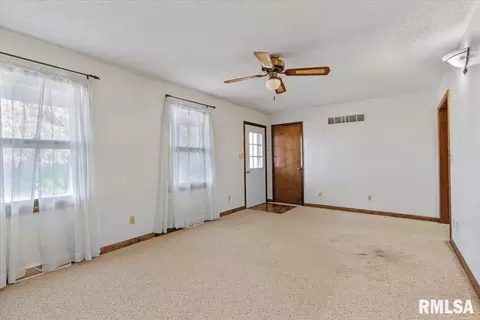3898 Radford Rd, Springfield, IL 62707 photo 4
