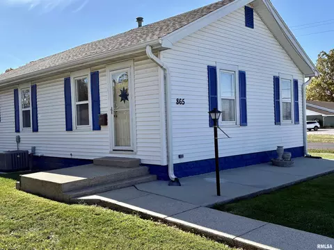865 Superior Ave, Jacksonville, IL 62650