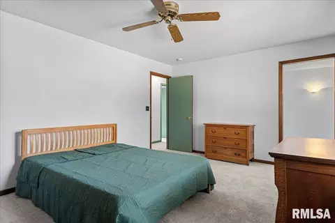 Bedroom - 2375 Sloe Rd, Springfield, IL 62707 photo 3 of 8