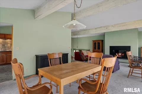 Dining - 2375 Sloe Rd, Springfield, IL 62707 photo 2 of 3