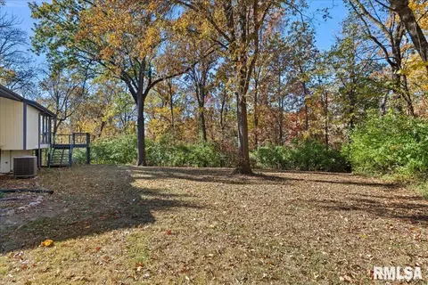 Exterior - 2375 Sloe Rd, Springfield, IL 62707 photo 3 of 4