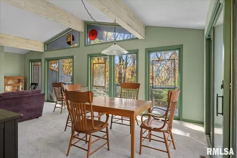 Dining - 2375 Sloe Rd, Springfield, IL 62707 photo 3 of 3