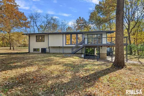 Exterior - 2375 Sloe Rd, Springfield, IL 62707 photo 2 of 4