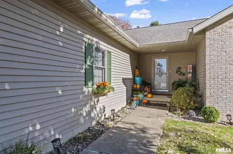3504 Hoylake Dr, Springfield, IL 62712 photo 4
