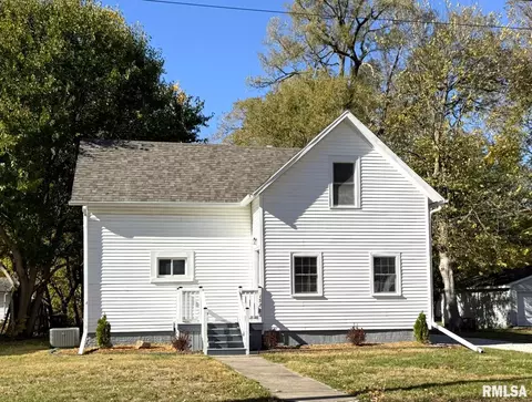 1528 N Seminary St, Galesburg, IL 61401