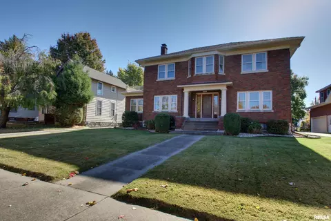 2308 Vermont St, Quincy, IL 62301