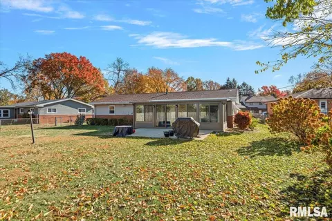 Exterior - 627 Witherspoon Dr, Springfield, IL 62704 photo 6 of 6