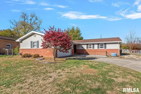 627 Witherspoon Dr, Springfield, IL 62704