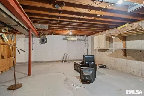 Other - 627 Witherspoon Dr, Springfield, IL 62704 photo 14 of 16