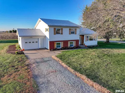 1881 40th Ave, Aledo, IL 61231