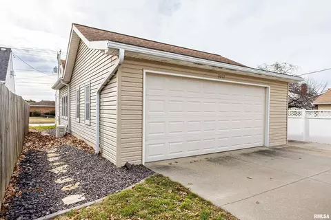 Other - 2017 Harrison St, Quincy, IL 62301 photo 10 of 10