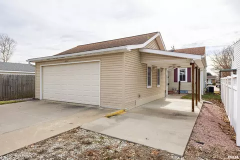Other - 2017 Harrison St, Quincy, IL 62301 photo 1 of 10