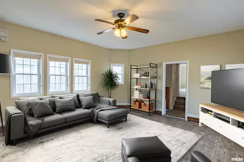 Living - 2017 Harrison St, Quincy, IL 62301 photo 4 of 5