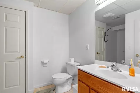 Bath - 5002 Eagle Rdg, Springfield, IL 62711 photo 5 of 6