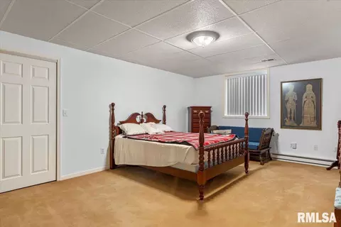 Bedroom - 5002 Eagle Rdg, Springfield, IL 62711 photo 3 of 4