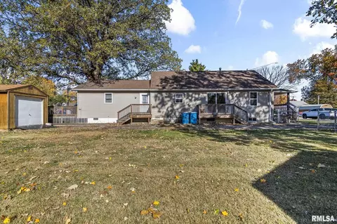 Exterior - 1129 N Daniel Ave, Springfield, IL 62702 photo 6 of 9