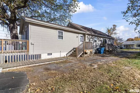 Exterior - 1129 N Daniel Ave, Springfield, IL 62702 photo 4 of 9