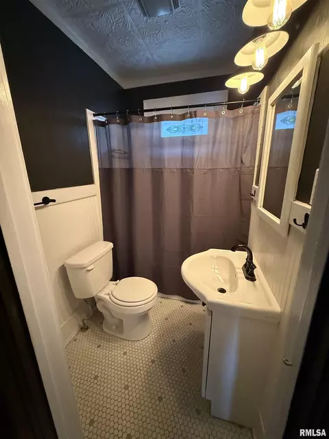 1021 W Monroe St, Springfield, IL 62704 photo 14