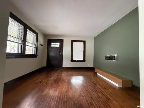 1021 W Monroe St, Springfield, IL 62704 photo 6