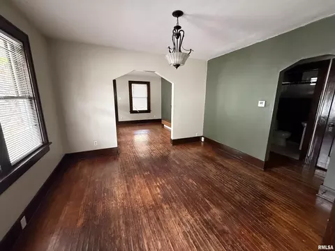 1021 W Monroe St, Springfield, IL 62704 photo 8