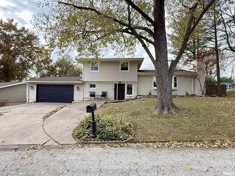 2114 Sunnybrook Dr E, Quincy, IL 62301