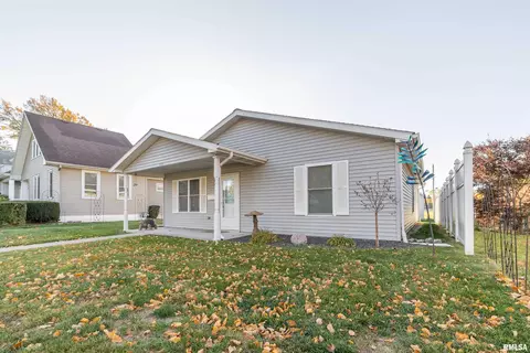 1512 Chestnut St, Quincy, IL 62301