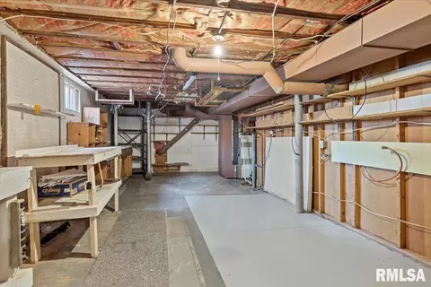 Other - 2136 S State St, Springfield, IL 62704 photo 9 of 13