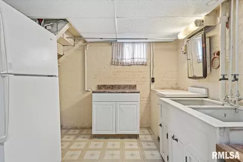 Other - 2136 S State St, Springfield, IL 62704 photo 6 of 13