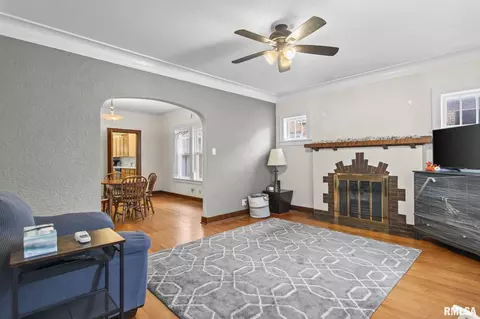 1929 S Walnut St, Springfield, IL 62704 photo 7