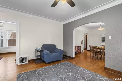 1929 S Walnut St, Springfield, IL 62704 photo 6