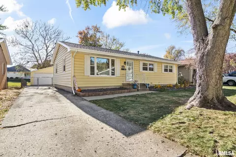 2054 Brentwood Dr, Springfield, IL 62704