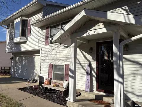 1014 Pioneer Dr, Jacksonville, IL 62650