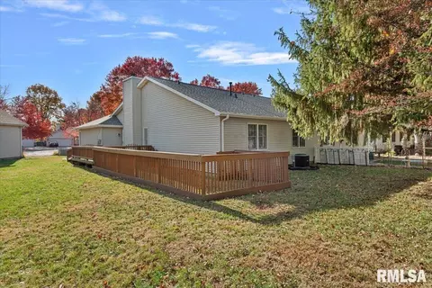 Exterior - 2005 Clara Mae Ct, Springfield, IL 62707 photo 2 of 4