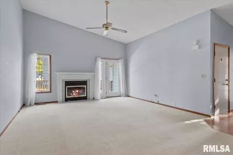 Living - 2005 Clara Mae Ct, Springfield, IL 62707 photo 3 of 3