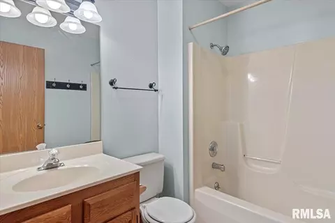 Bath - 2005 Clara Mae Ct, Springfield, IL 62707 photo 2 of 2