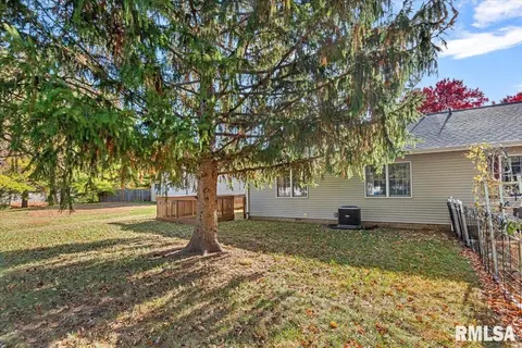 Exterior - 2005 Clara Mae Ct, Springfield, IL 62707 photo 4 of 4