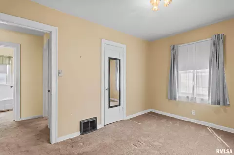 Bedroom - 2937 S 3rd St, Springfield, IL 62703 photo 5 of 7
