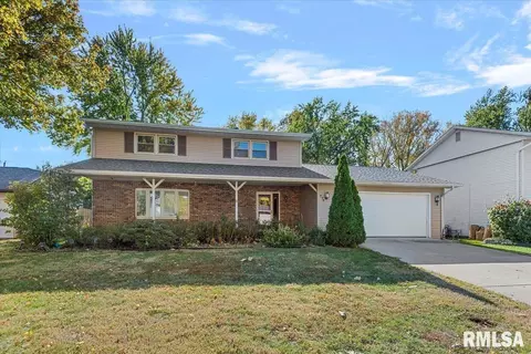 734 Evergreen Dr, Chatham, IL 62629