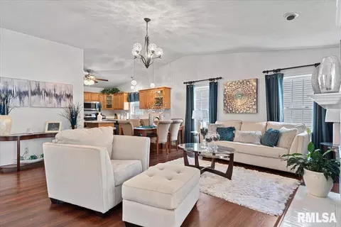 Living - 2612 Steiler Pl, Springfield, IL 62703 photo 1 of 1
