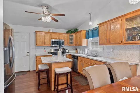 Kitchen - 2612 Steiler Pl, Springfield, IL 62703 photo 1 of 2