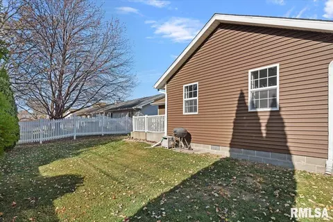 Exterior - 2612 Steiler Pl, Springfield, IL 62703 photo 3 of 3