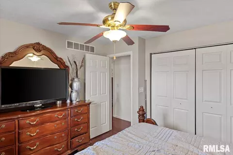 Bedroom - 2612 Steiler Pl, Springfield, IL 62703 photo 5 of 7