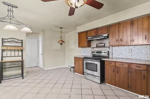 6637 N Walnut St, Springfield, IL 62707 photo 14